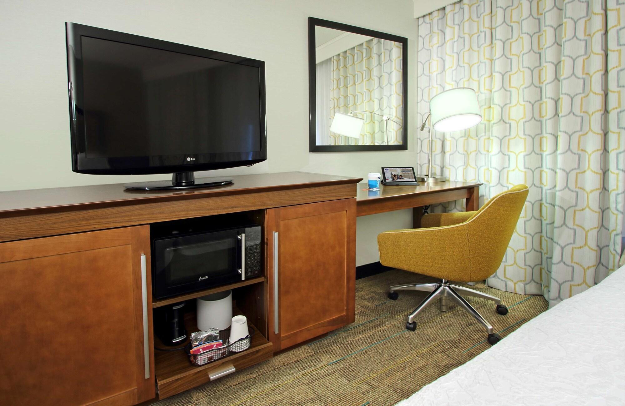 Hampton Inn & Suites Columbus Хиллиард Экстерьер фото