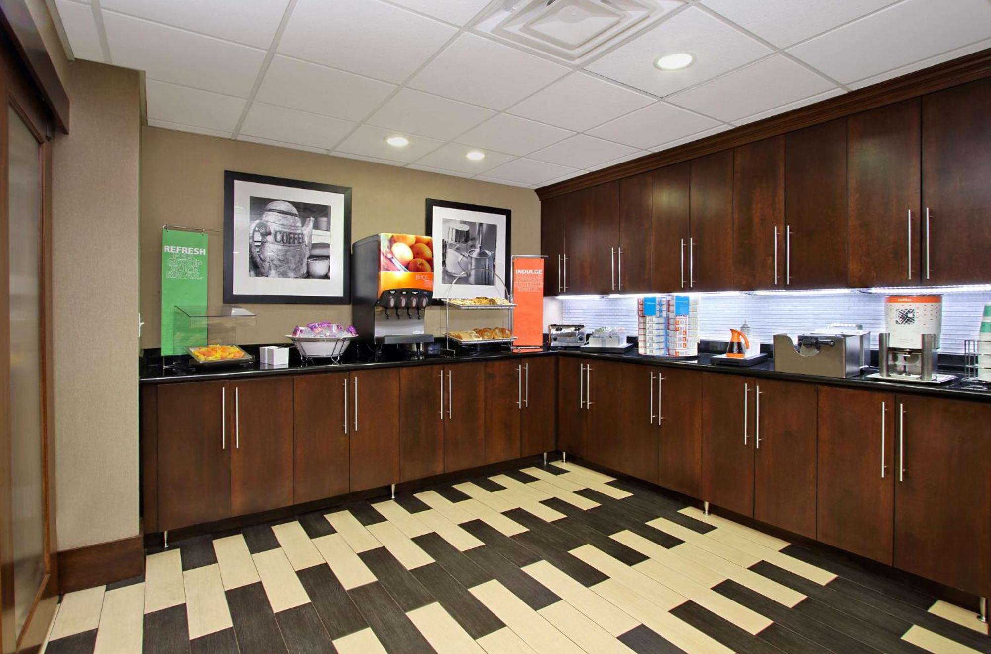 Hampton Inn & Suites Columbus Хиллиард Экстерьер фото