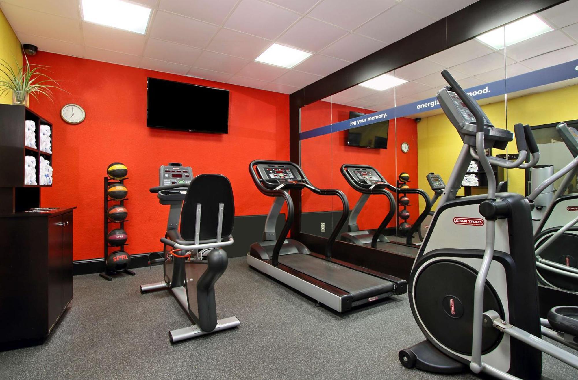 Hampton Inn & Suites Columbus Хиллиард Экстерьер фото